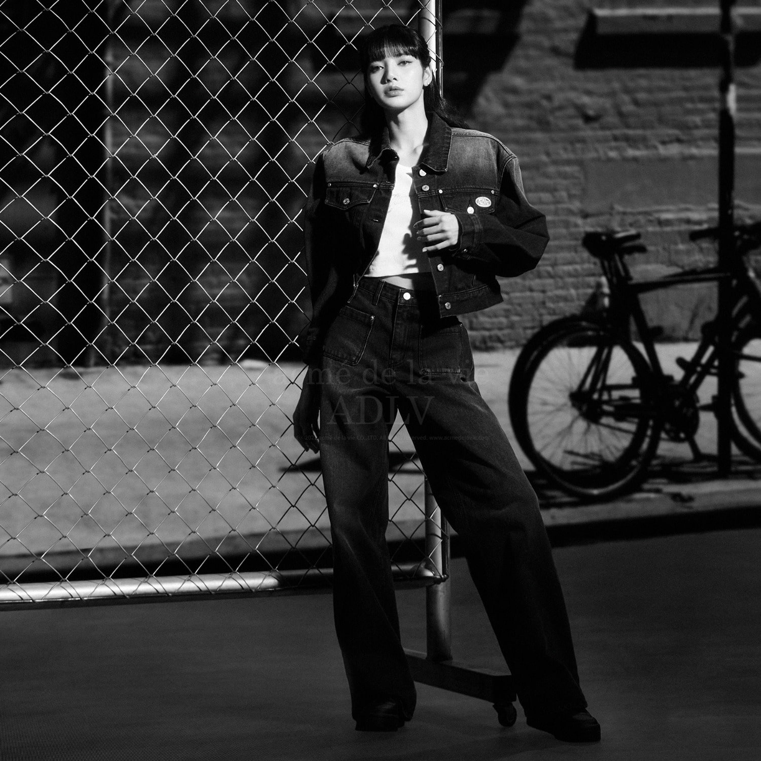 ADLV-[아크메드라비] ADLV CIRCLE WAPPEN SEMI WIDE DENIM PANTS BLACK(1월30일 입고예정)