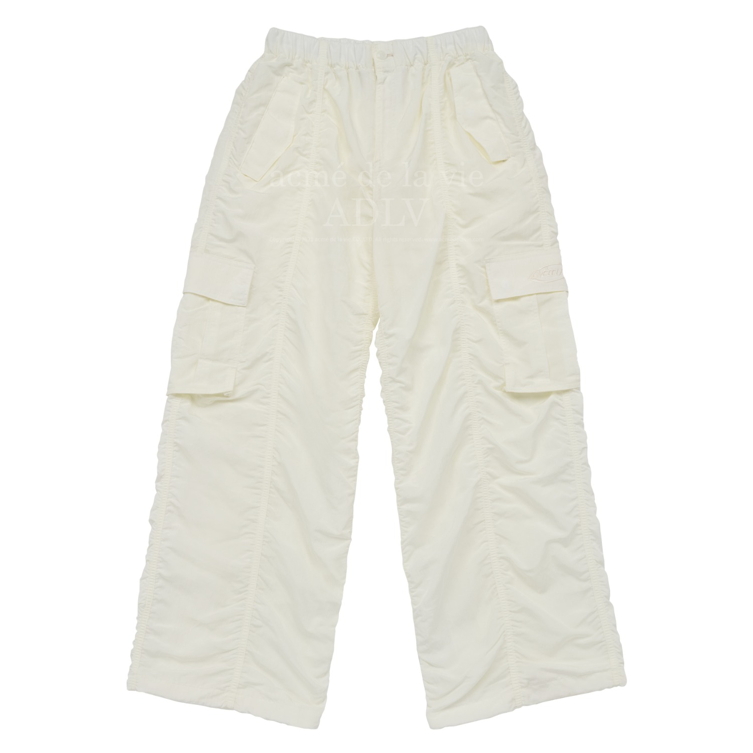 ADLV-[아크메드라비] PLATED NYLON CARGO WIDE PANTS IVORY(1월26일 입고예정)