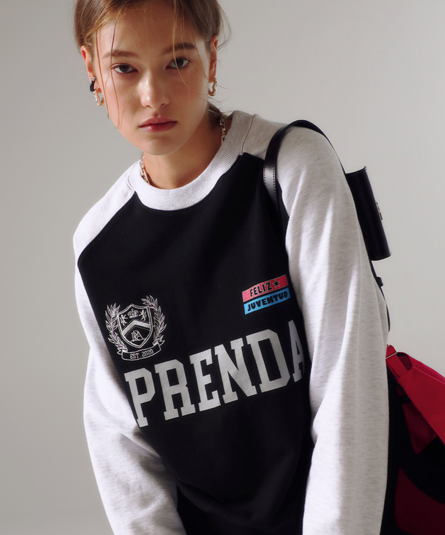 韓國PRENDA - JUVENTUD COMBINATION RAGLAN SWEATSHIRT BLACK