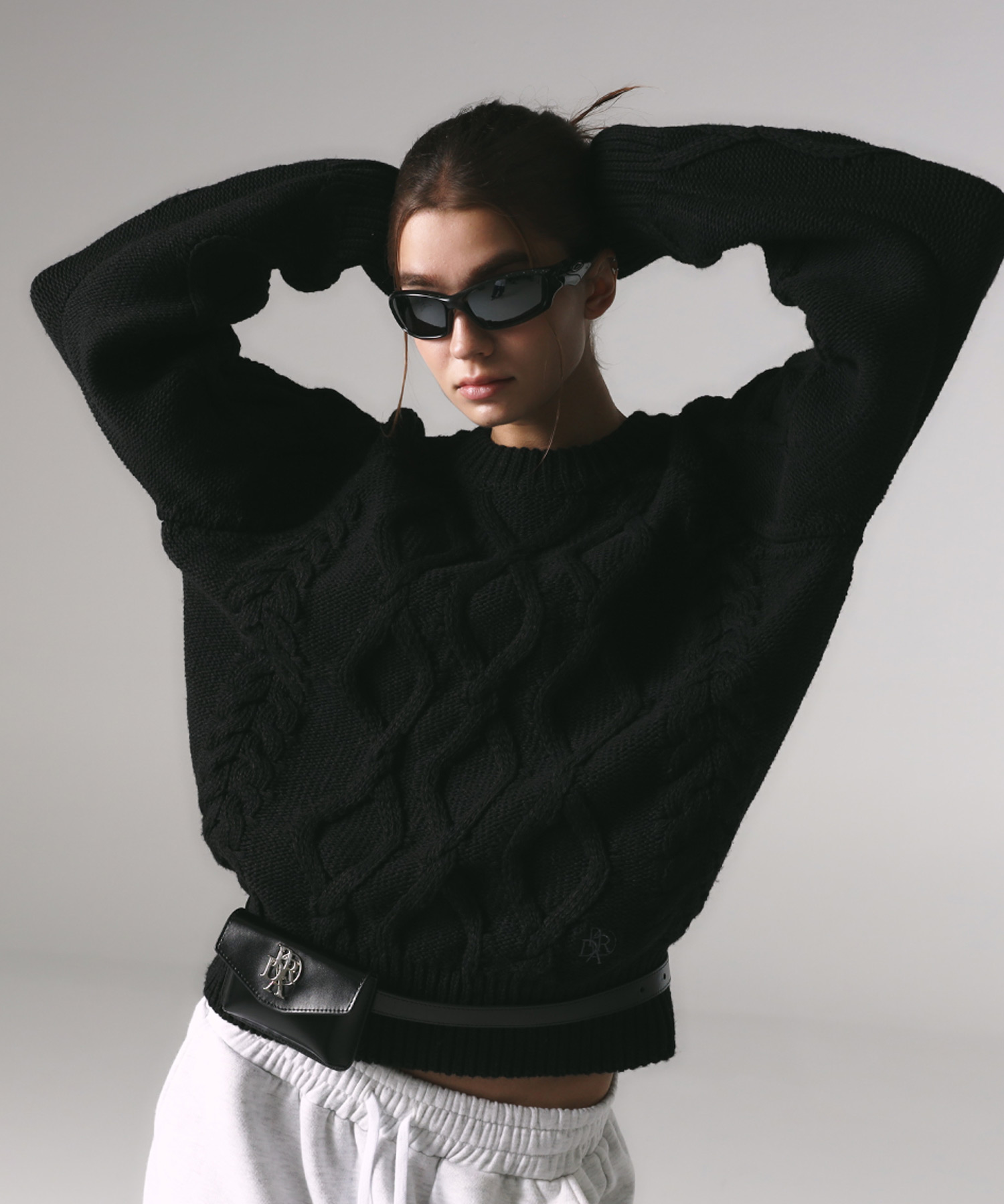 韓國PRENDA - TWISTED CREW NECK KNIT BLACK