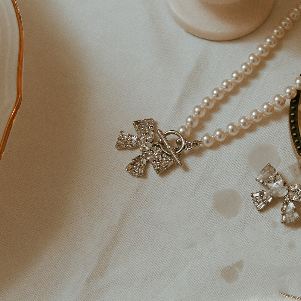 韓國VINTAGE HOLLYWOOD - Full Stones Ribbon Pearl Necklace