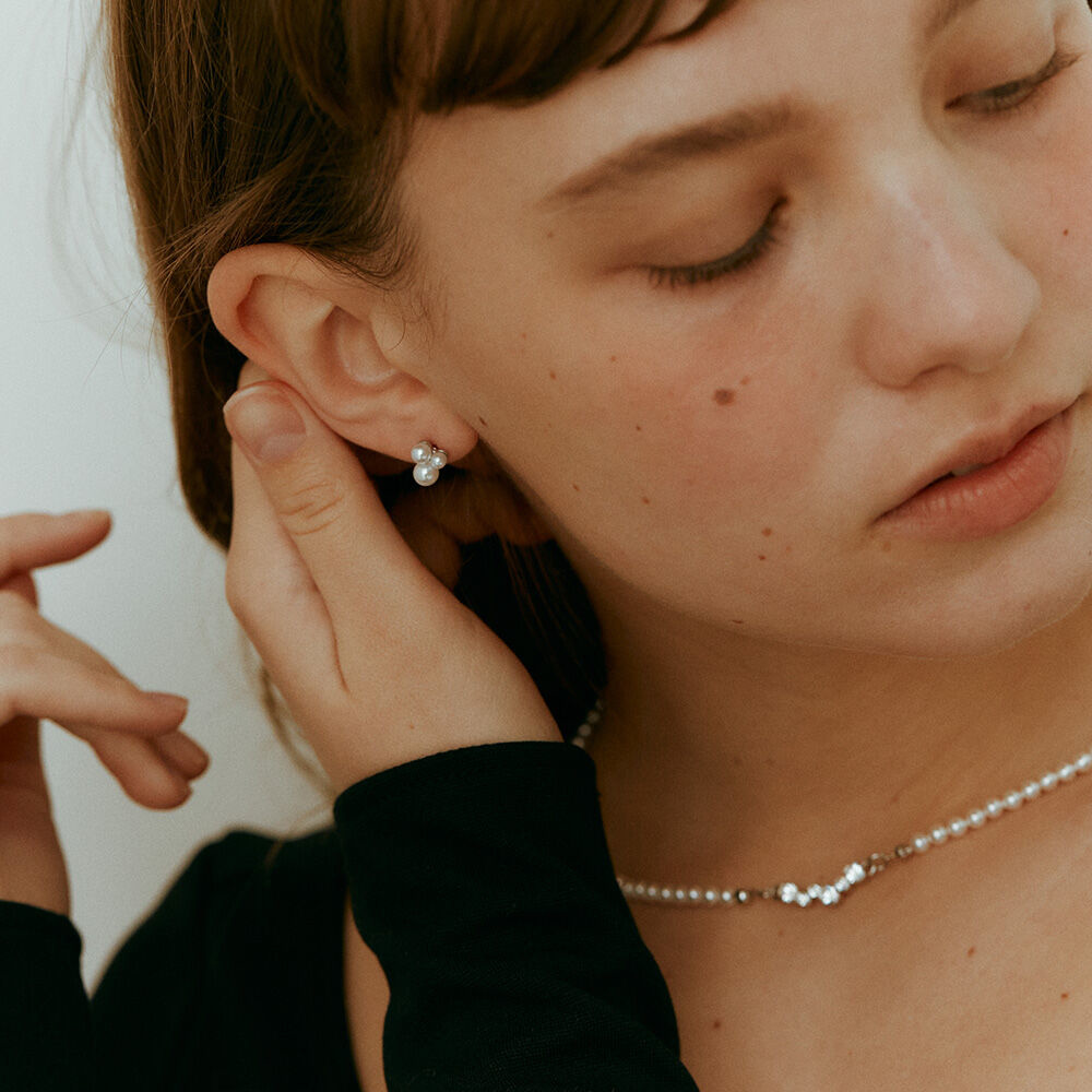 韓國VINTAGE HOLLYWOOD - Petit Triple Pearl Earrings