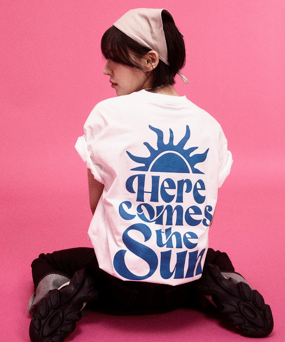 韓國GROOVE RHYME - HERE COMES THE SUN T-SHIRTS (WHITE)|WENDY同款