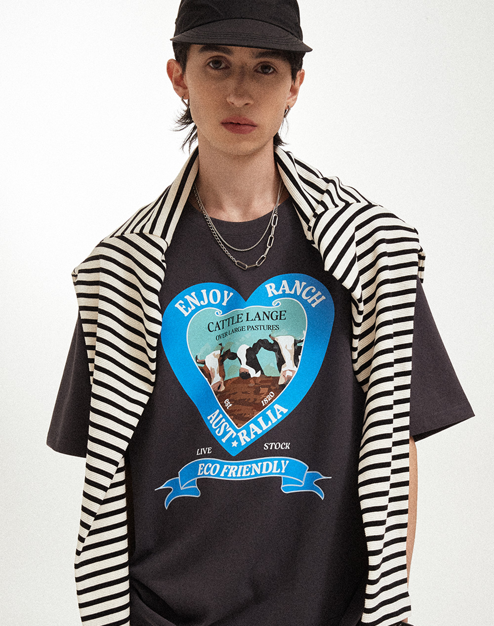 【限定優惠】韓國潮牌 23.65 HEART T-SHRIT CHARCOAL [~5/19 까지][優惠至19/5 09:00AM]