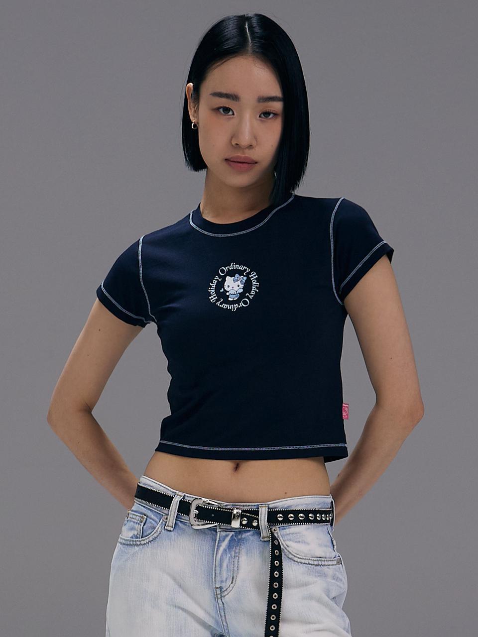 [Ordinary X Hello Kitty] Crop Slim T-shirt NAVY