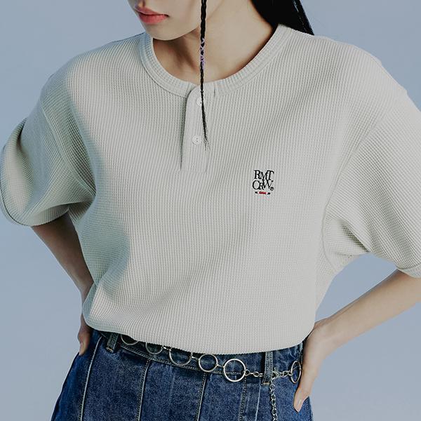 ROMANTIC CROWN-BUTTON UP WAFFLE HENLEY NECK_OATMEAL