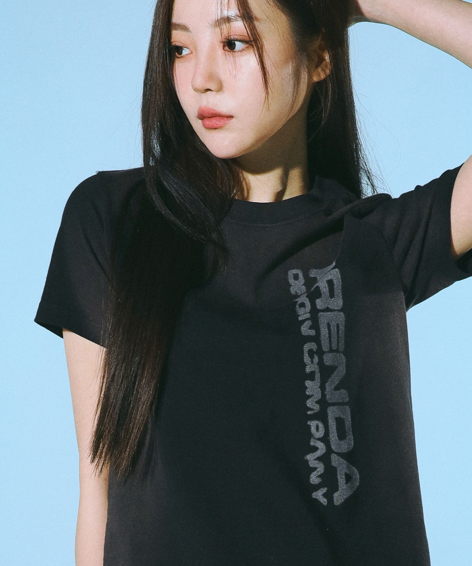 PRENDA-SMUDGED LOGO SPRAY WASHED TEE BLACK