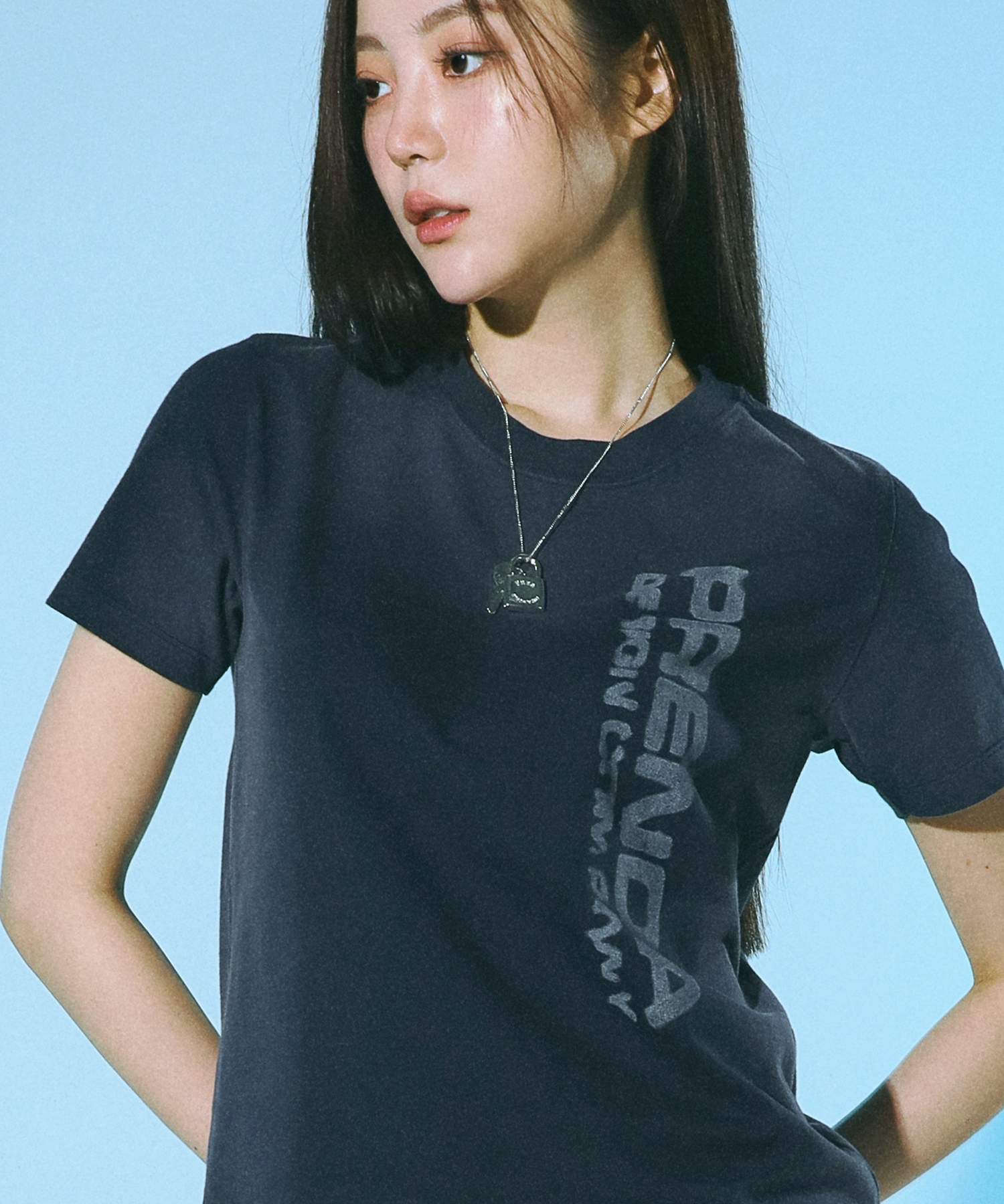PRENDA-SMUDGED LOGO SPRAY WASHED TEE NAVY
