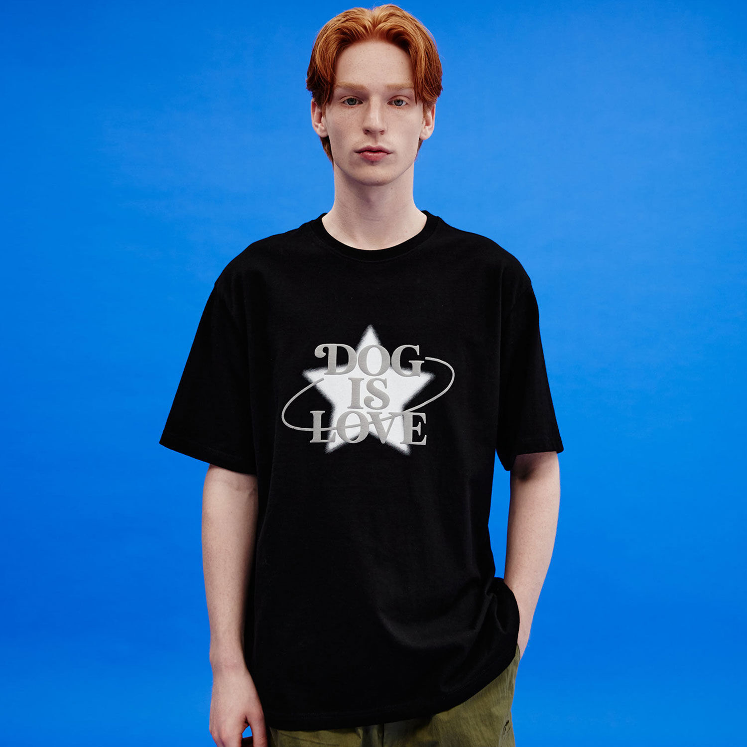 韓國WAIKEI - Dog Is Love Star Graphic Short Sleeve T-shirt Black