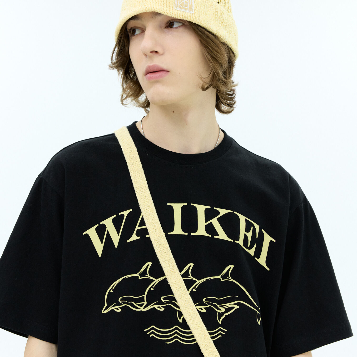 韓國WAIKEI - Dolphin Trio Graphic Short Sleeve T-shirt Black