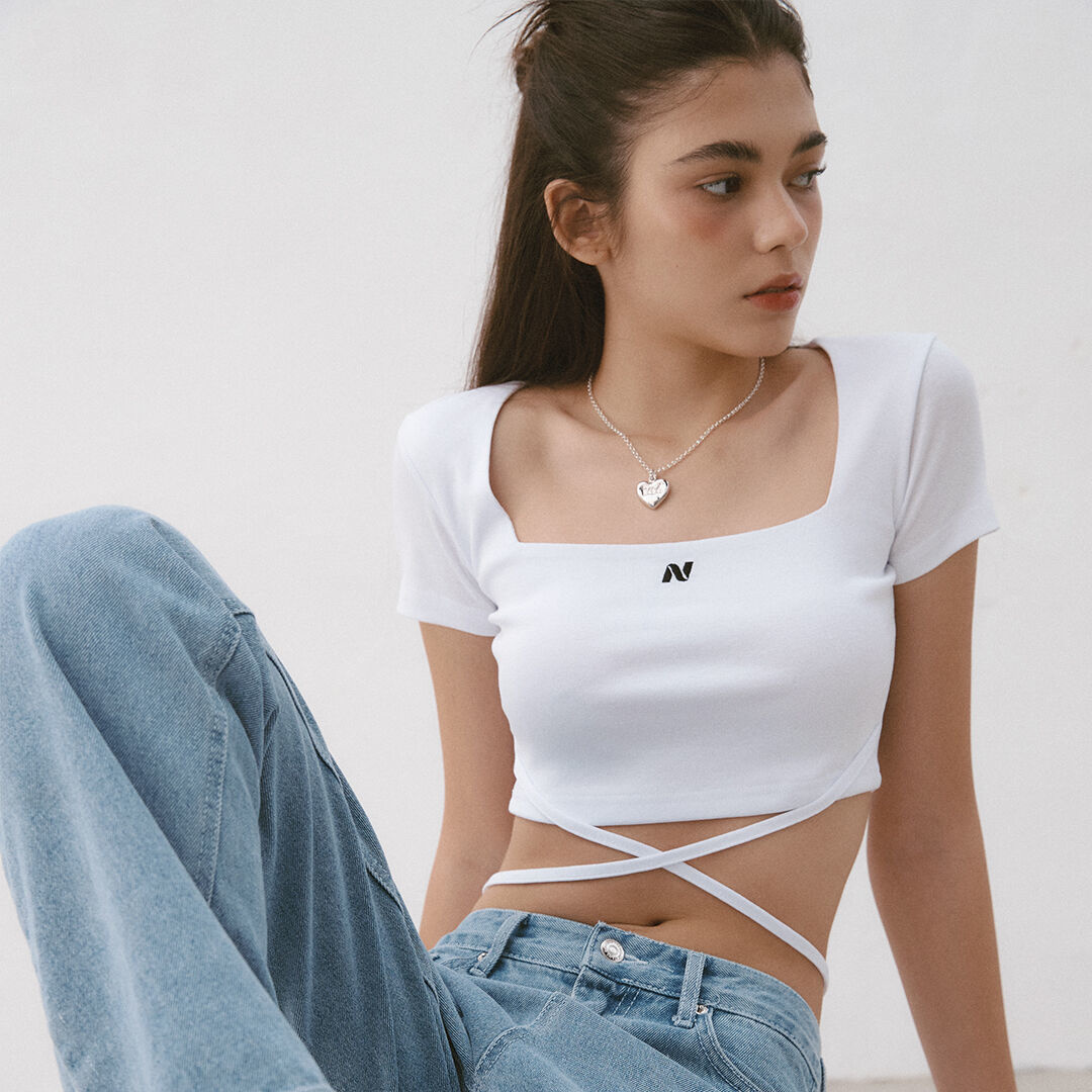 韓國NOIRNINE - N Square Neck Strap Crop T-shirts [WHITE] 