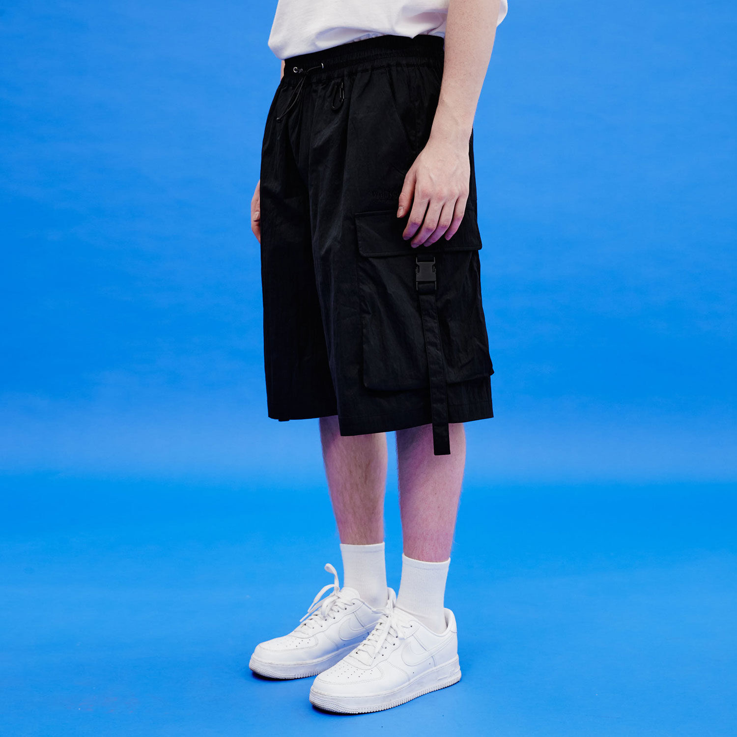 韓國WAIKEI - Big Pocket Banding Cargo Short Pants Black
