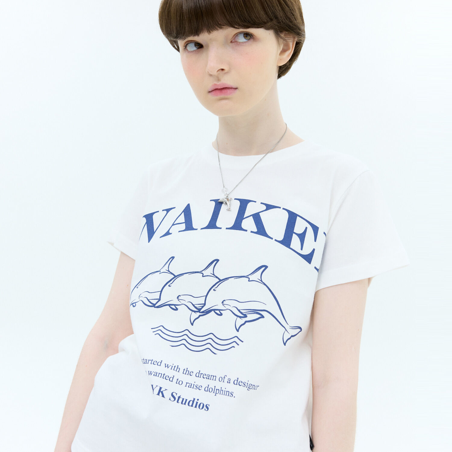 韓國WAIKEI - [Future Boy Son Dongpyo/ATBO Wonbin Wearing] Dolphin Trio Graphic Short Sleeve T-shirt White