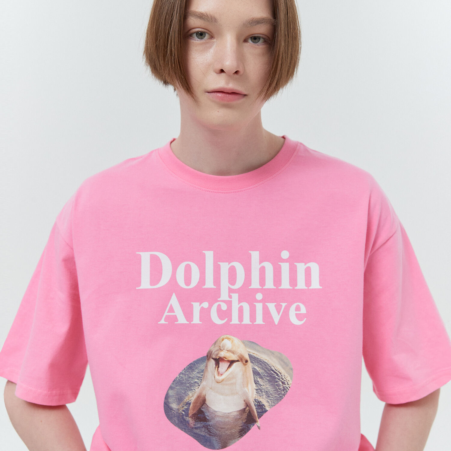 韓國WAIKEI - [DKZ Bell Wear] Dolphin Archive Short Sleeve T-Shirt Pink Overfit