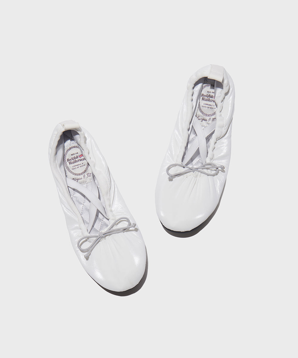 rockfish-weatherwear-[NEW 10% | 10.10 이내 출고] SCRUNCH PADDING FLAT - WHITE