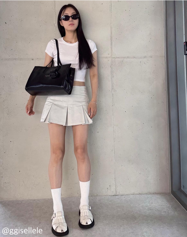 韓國 JILLSTUART -  [Toffee Nut Bag] Black Logo Print Vegan Leather Shoulder Bag