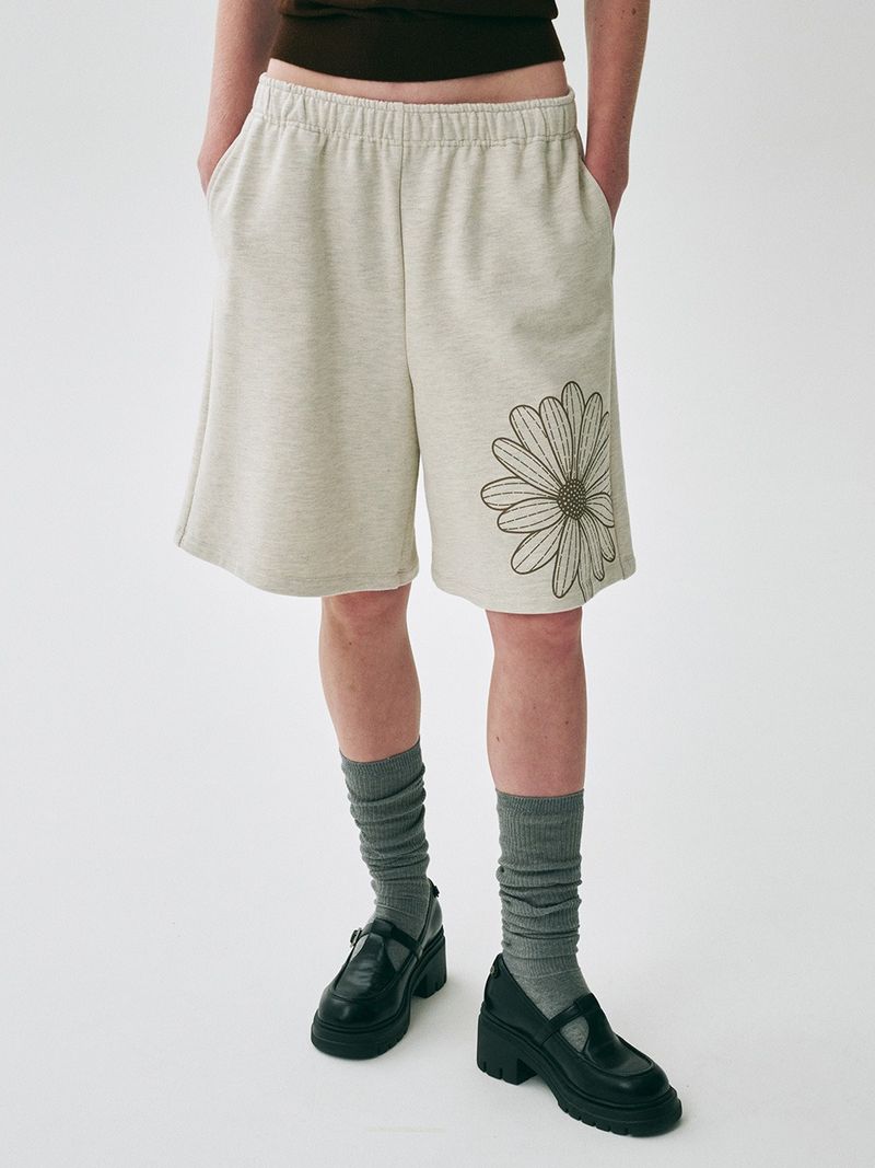 Mardi Mercredi - OVERSIZED SWEAT BERMUDA FLOWER_OATMEAL TAUPE 