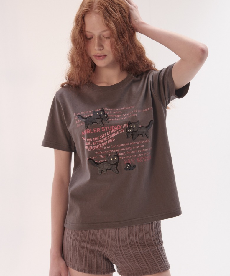 韓國 AMBLER - Unisex The Adventures Of A Cat Embroidery Short Sleeve T-shirt AS1207 (dark gray)