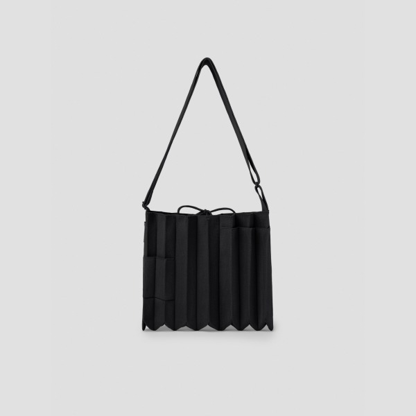 韓國 JOSEPH AND STACEY - Lucky Pleats Knit Pocket Cross Rich Black