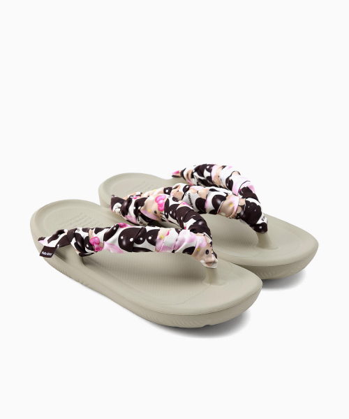 韓國 TAW&TOE OG Tan Hello Kitty Scarf SET 