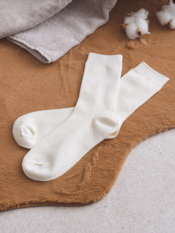 韓國 DAISO - 女性保暖條紋長襪白色♡襪子