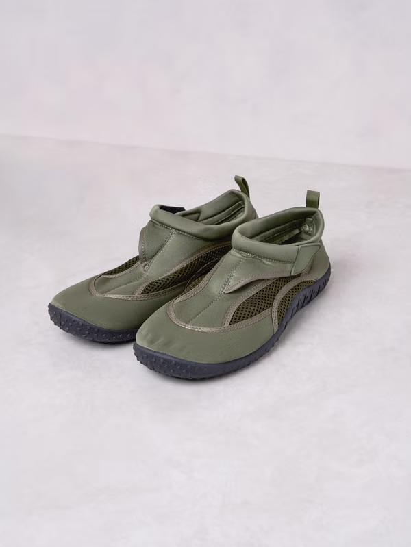 韓國 DAISO - 調節水上鞋♡鞋子