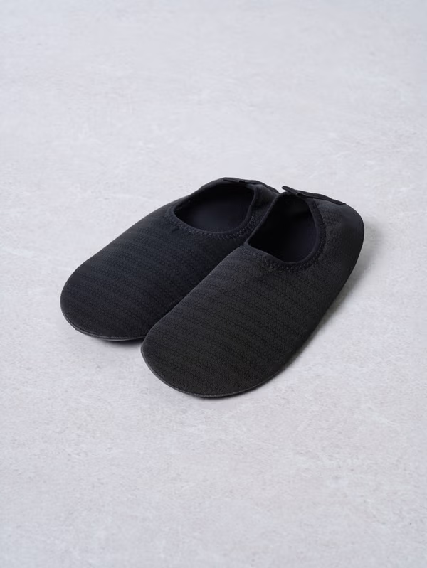 韓國 DAISO - 襪型網眼水鞋♡鞋子