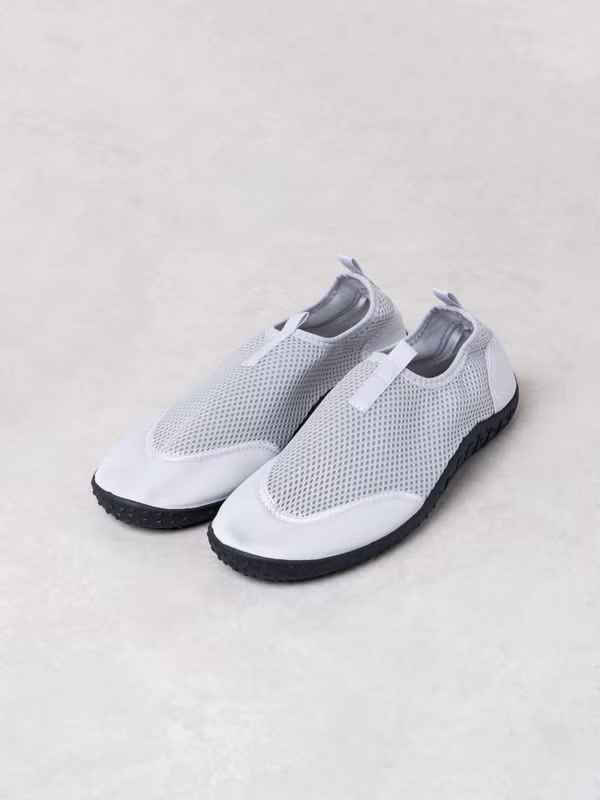 韓國 DAISO - 高級型網眼水鞋灰色♡鞋子