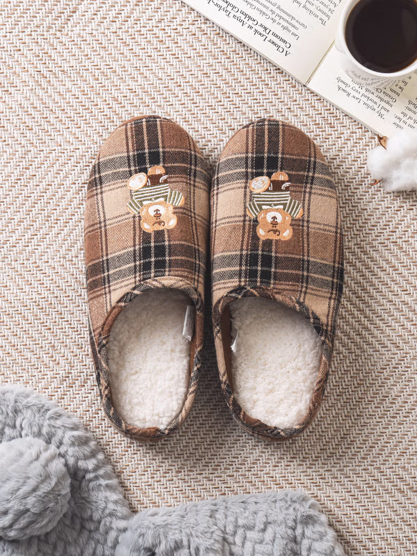 韓國 DAISO - 格仔刺繡室內拖鞋♡鞋子