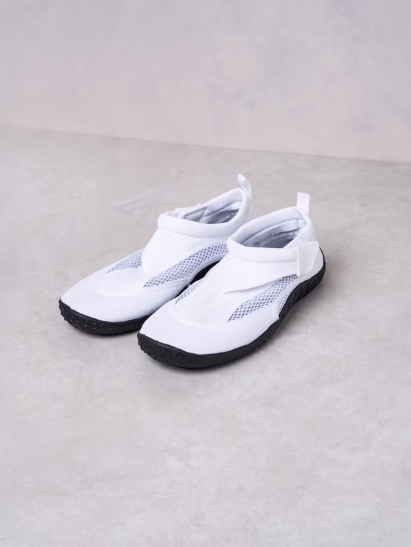 韓國 DAISO - 調整式水陸鞋 白色♡鞋子