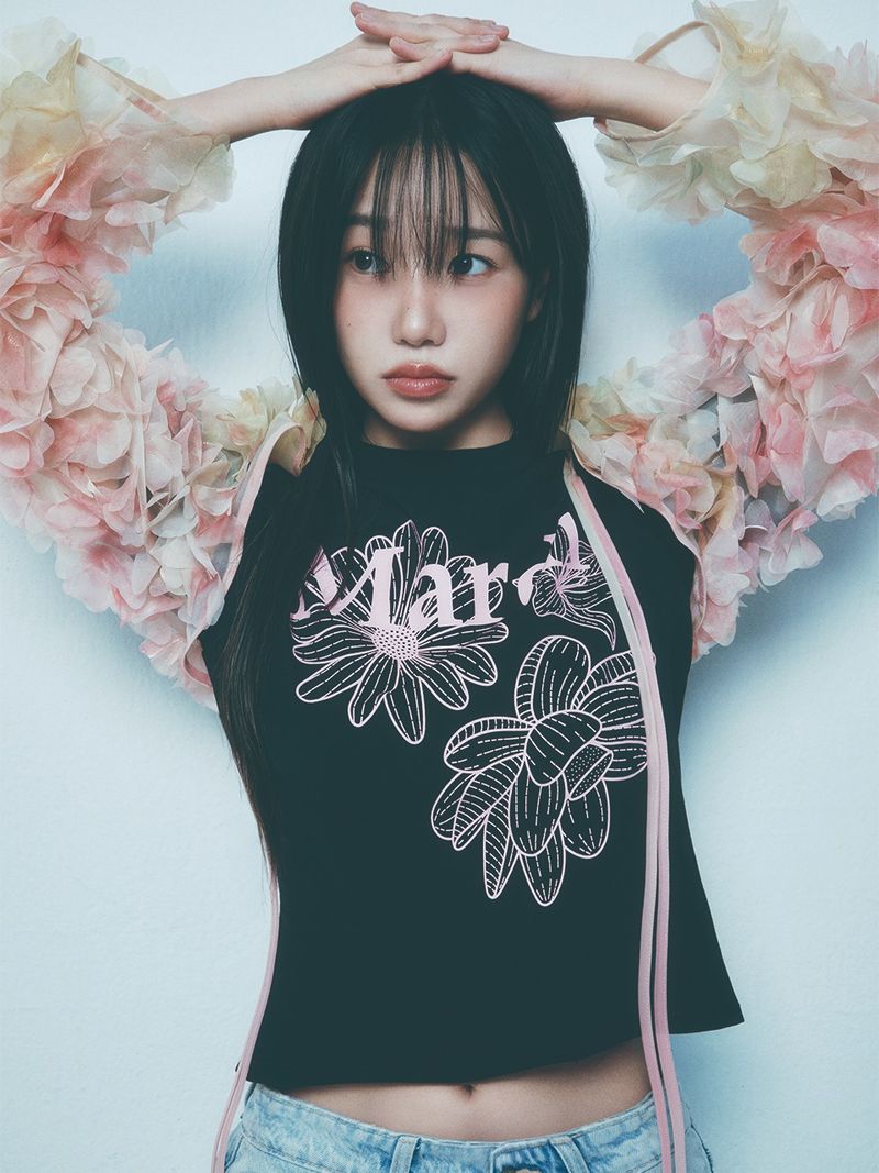 韓國 Mardi Mercredi - [EXCLUSIVE] SLIM TSHIRT TRIPLE FLOWER_BLACK PINK