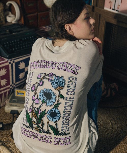 韓國 CPGN STUDIO Calming Flower Short Sleeve T-shirt Star White