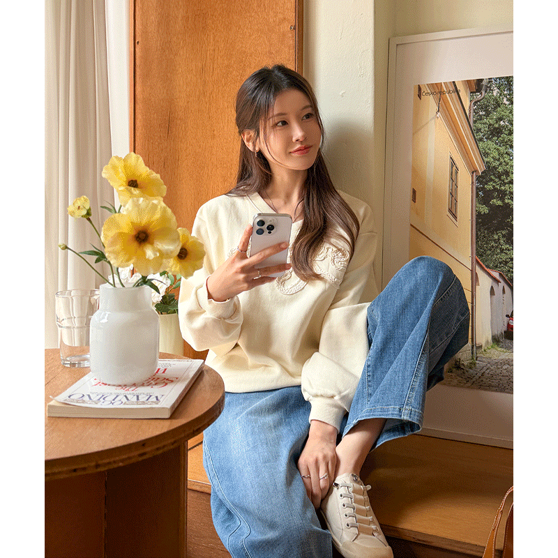 clicknfunny - 클릭앤퍼니 - 컴빗자수 브이넥맨투맨티♡韓國女裝上衣